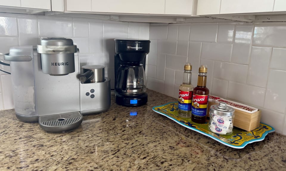 Coffee bar- Keurig K-Cafe  Coffee Maker with milk frother & drip coffee machine.