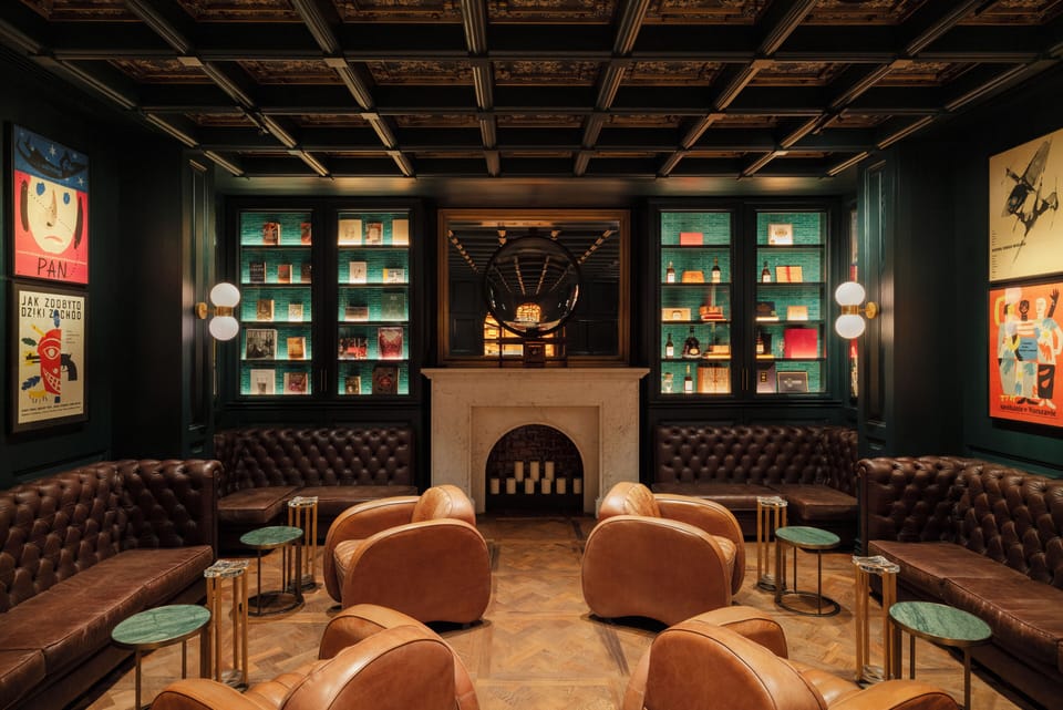 2 bars/lounges, lobby lounge
