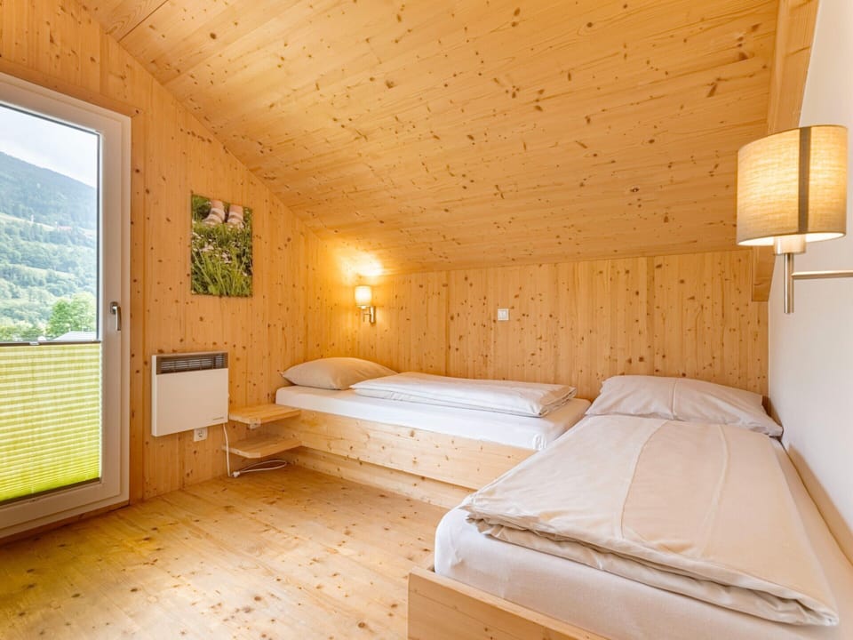 Chalet | 4 bedrooms, individually furnished, bed sheets