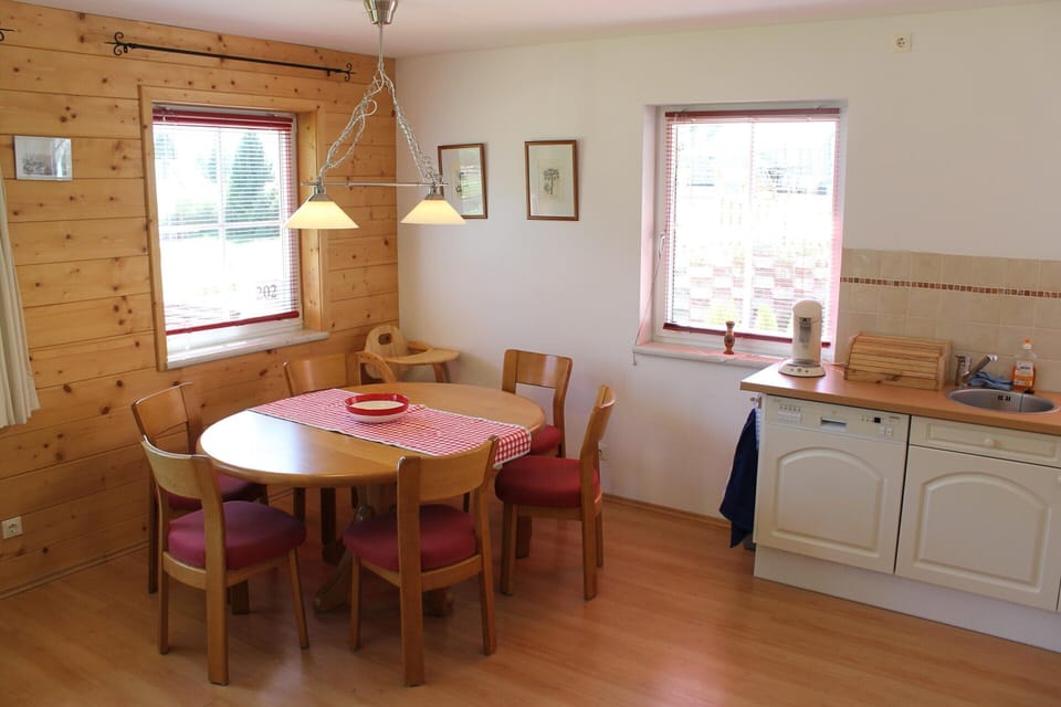 Apartment | Dining