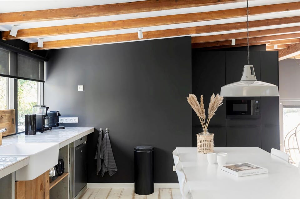 House | Private kitchen | Fridge, stovetop, highchair