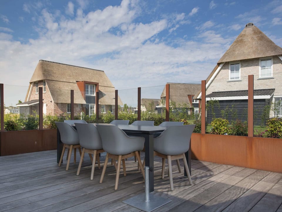 Villa | Balcony