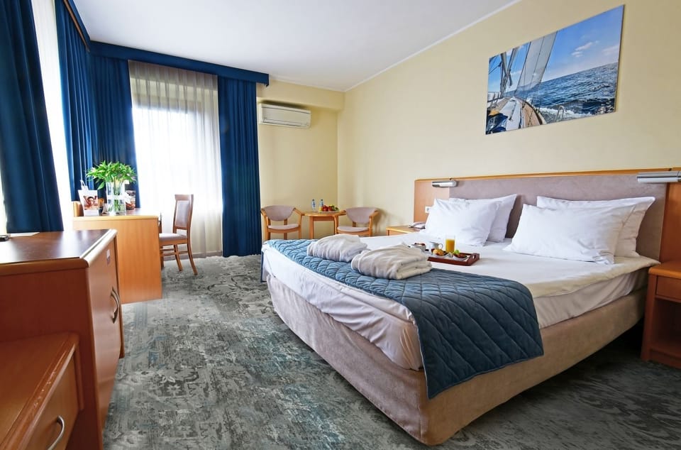Superior Room | In-room safe, individually decorated, desk, laptop workspace