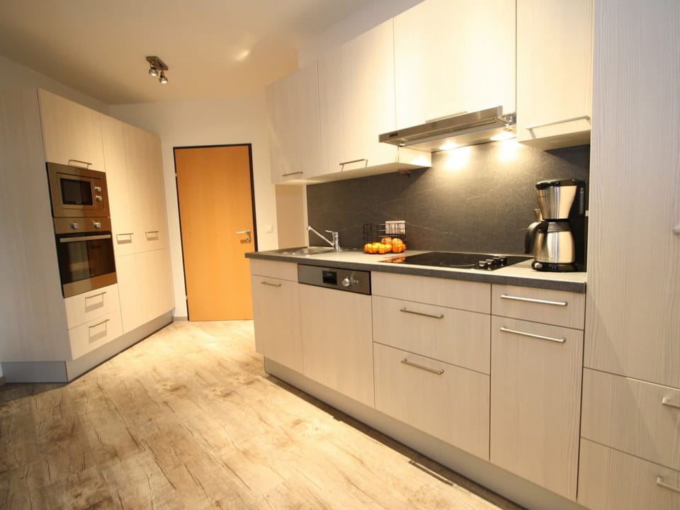 Apartment | Private kitchen | Microwave, coffee/tea maker