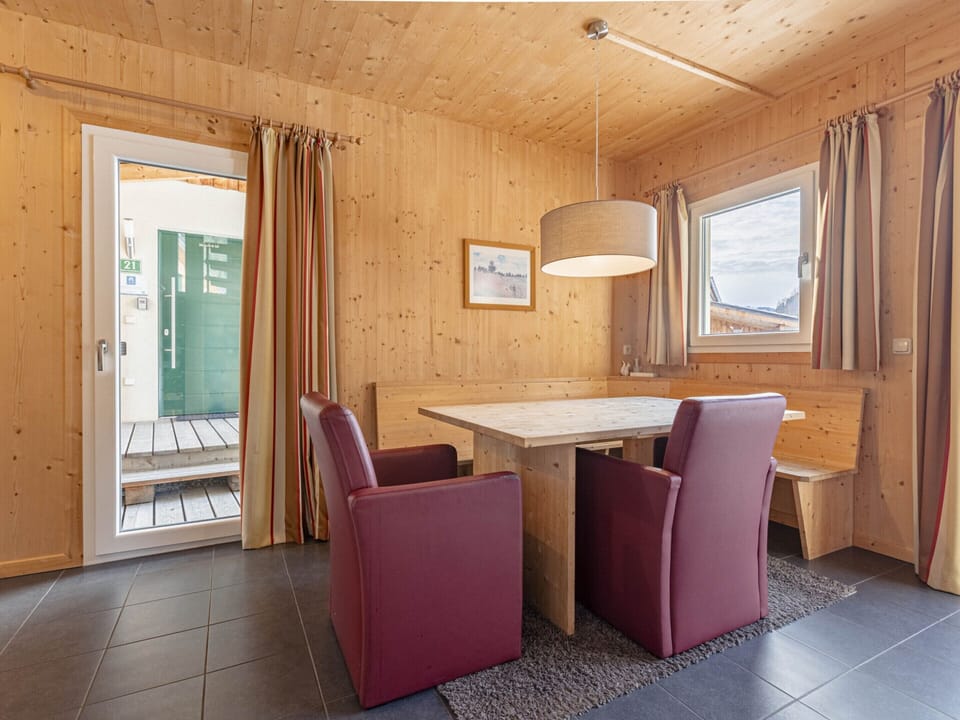 Chalet | Dining