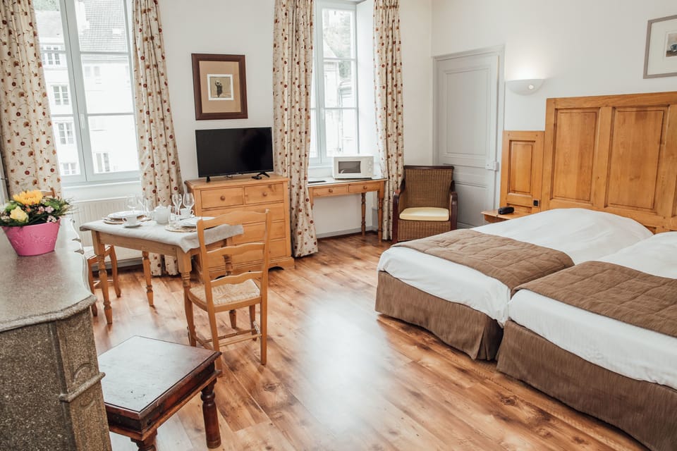 Twin Room, Kitchenette | In-room safe, desk, soundproofing, free cribs/infant beds