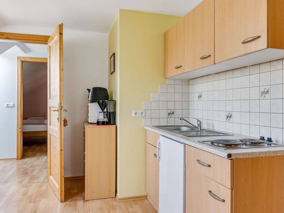 Apartment | Private kitchen | Cookware/dishes/utensils