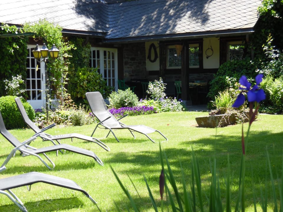 Cottage | Garden