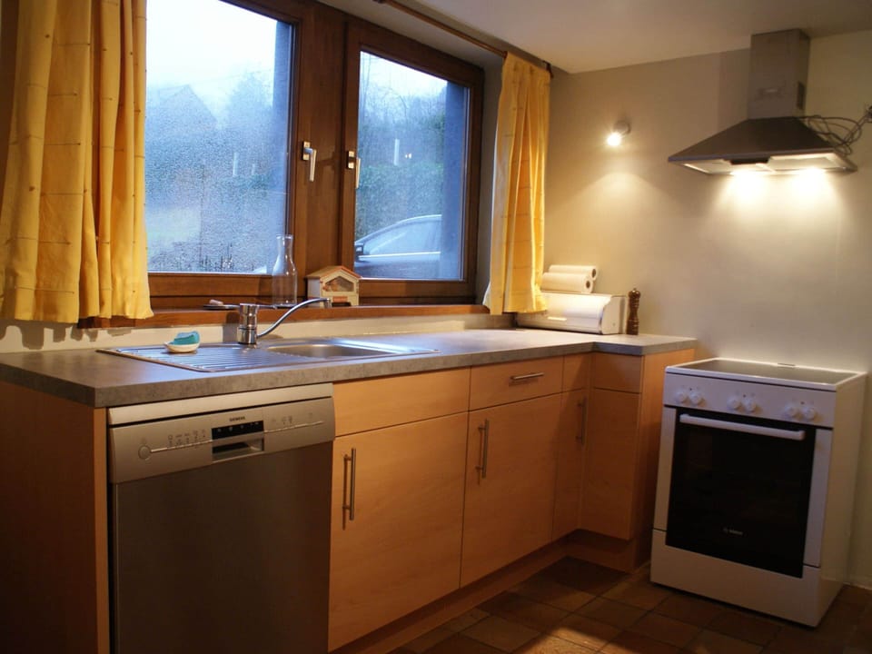 Cottage | Private kitchen | Highchair