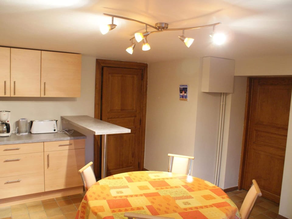 Cottage | Private kitchen | Highchair
