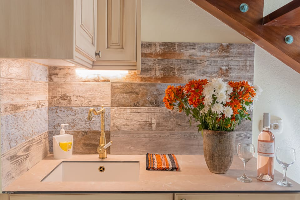 Standard Room, Garden View | Private kitchen | Fridge, stovetop, cookware/dishes/utensils