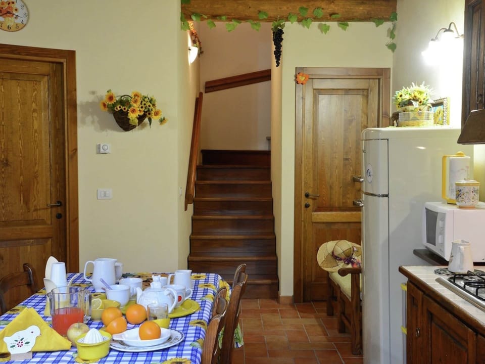 Cottage | Private kitchen | Highchair