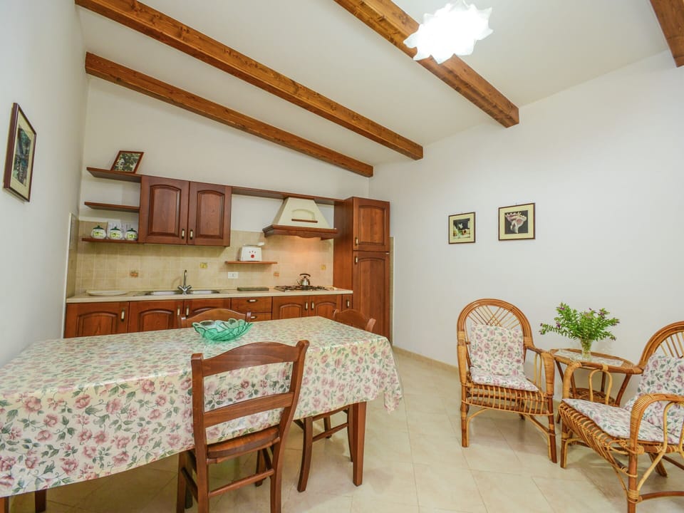 House | Dining