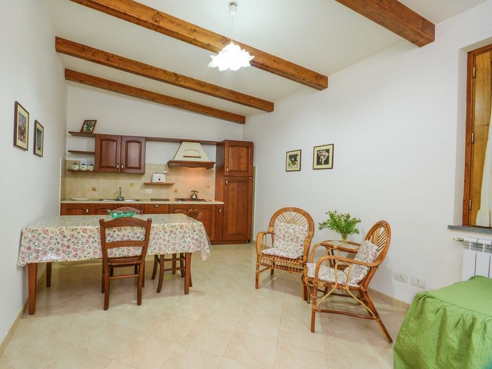 House | Dining