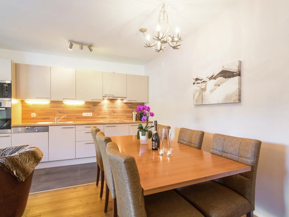 Apartment | Dining
