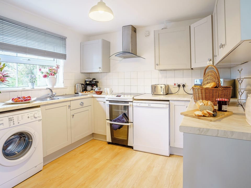 Kitchen | Fron Towyn Cottage, New Quay