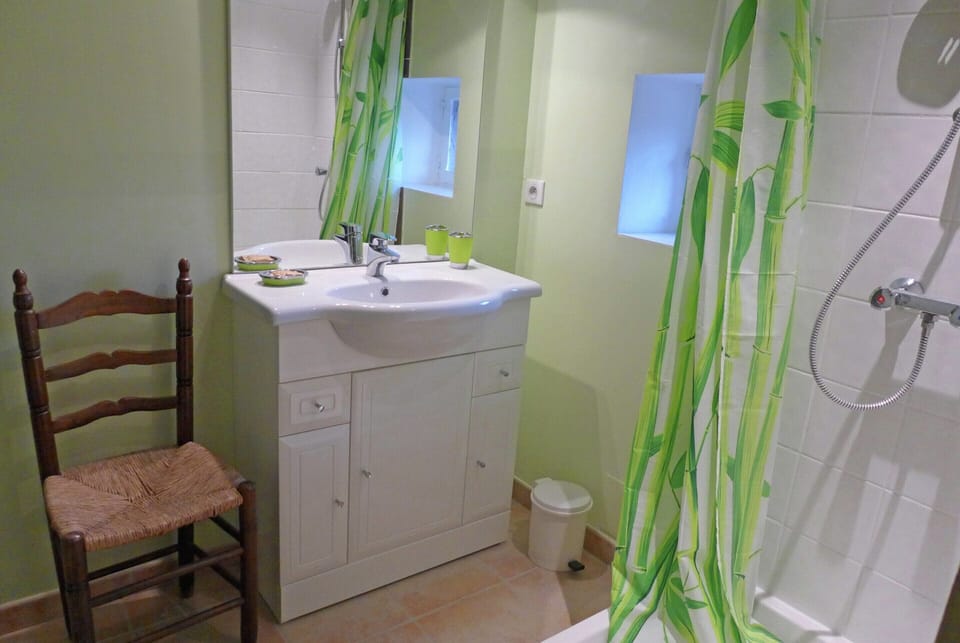 Holiday Home in Montbrun With Pool & Vineyards House in Occitanie