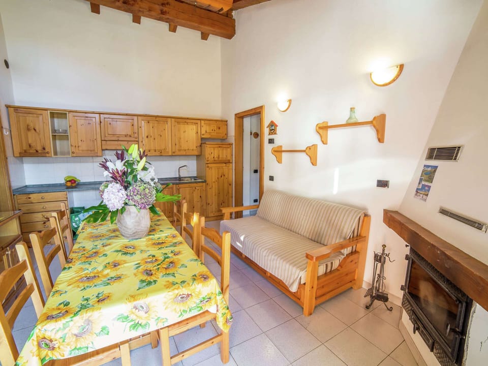Apartment | Dining