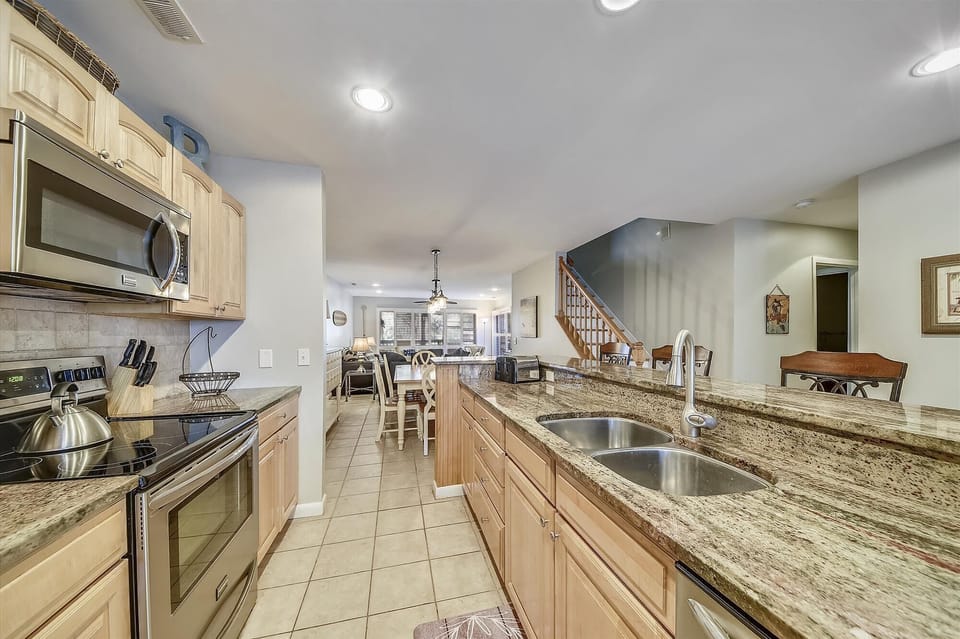 Main Level-Kitchen