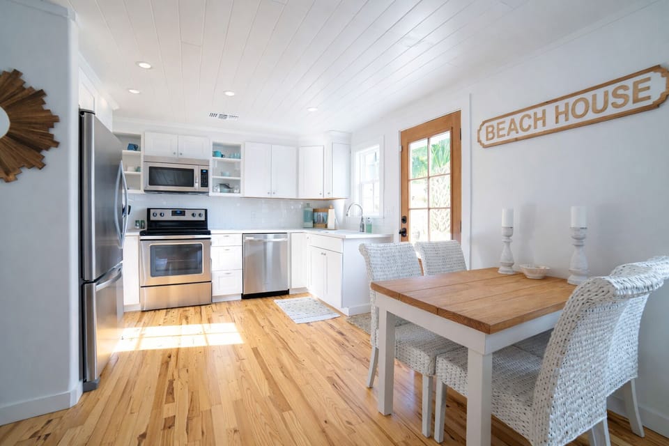 Beach Cottage Kitchen - full kitchen with private dining area