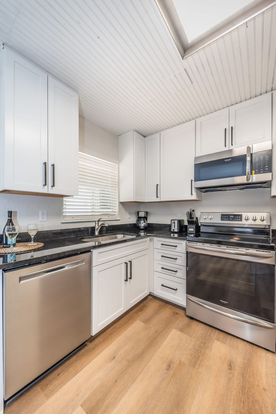 This newly remodeled kitchen is fully equipped with all of the modern amenities!