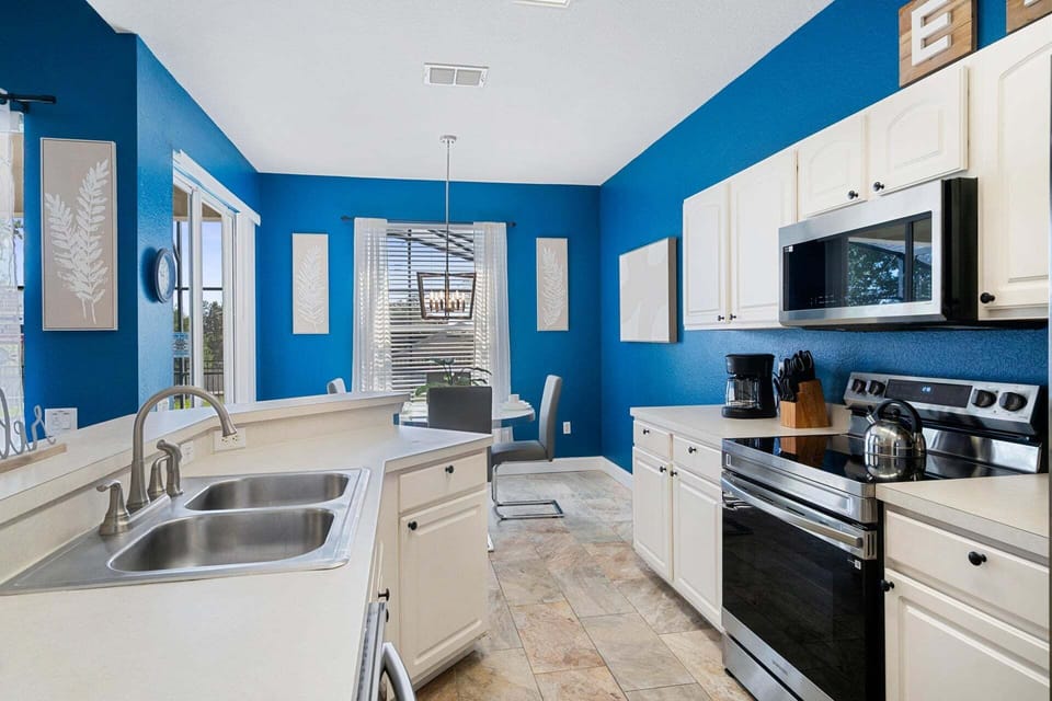 Kitchen / Nook