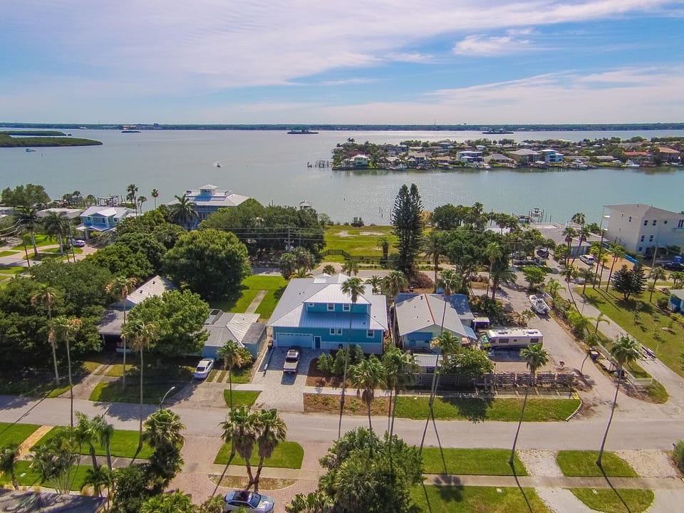 Prime Beachside Location: Short walk to the beach, stunning sunsets, and local attractions.