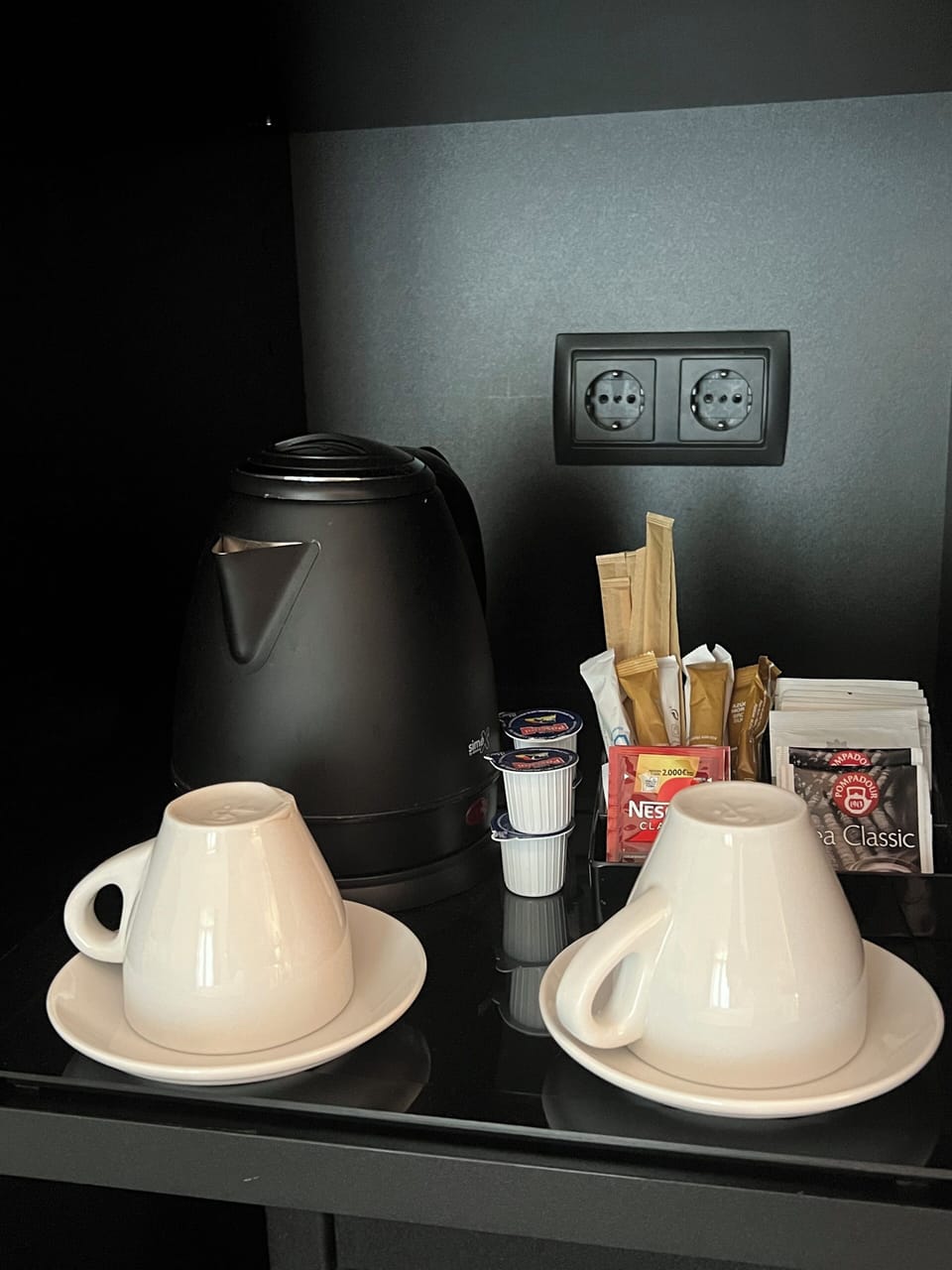 Superior Room (Ramblas) | In-room safe, desk, blackout drapes, soundproofing