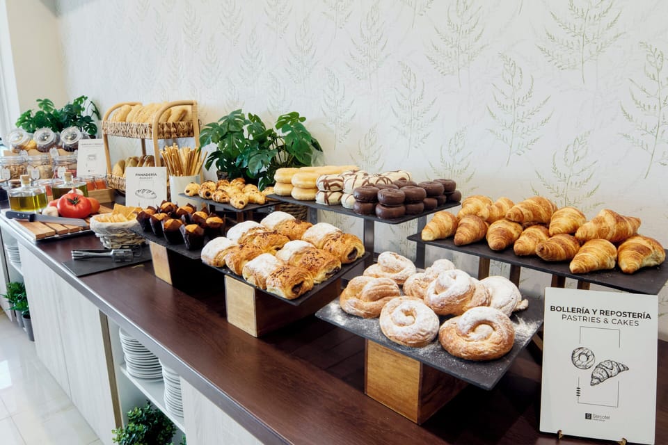 Daily buffet breakfast for a fee