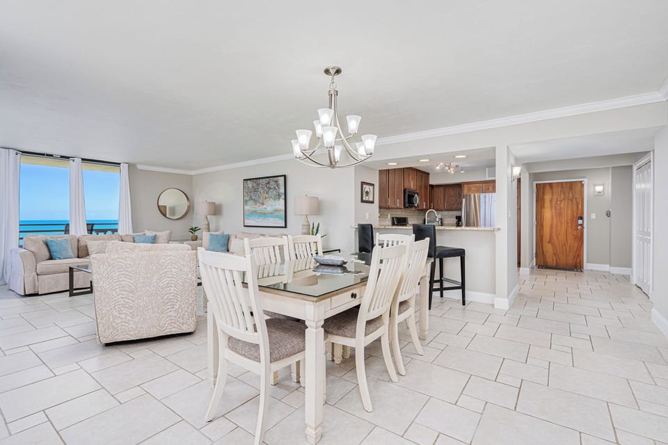 Oceanfront Dining Room