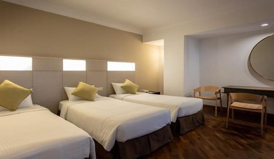 Premium bedding, minibar, in-room safe, desk