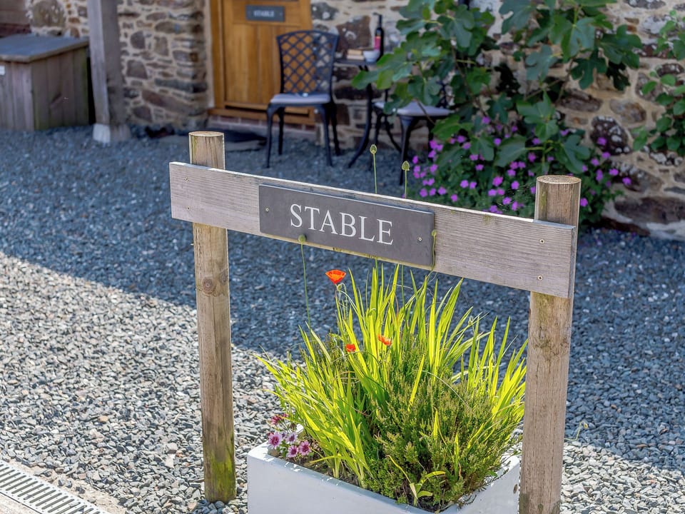 Outdoor area | Stable - Hartland Holiday Barns, Woolsery, near Bideford