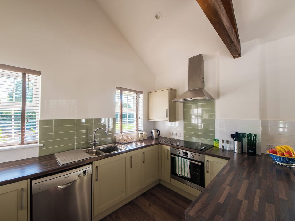 Open plan living space | Chesnut Cottage - Woodside Stables, Carkeel, near Saltash