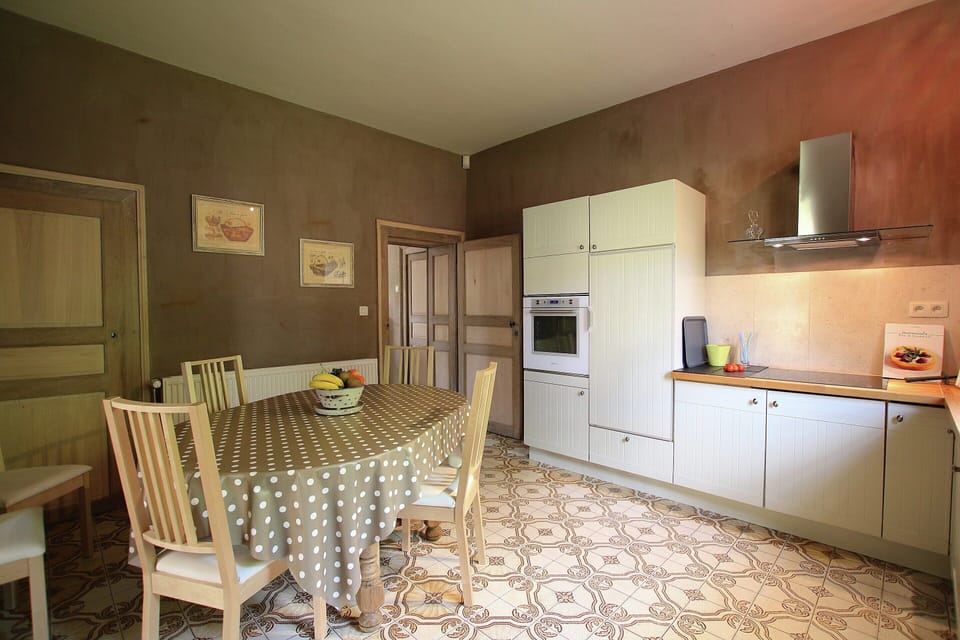 House | Private kitchen | Fridge, microwave, oven, highchair