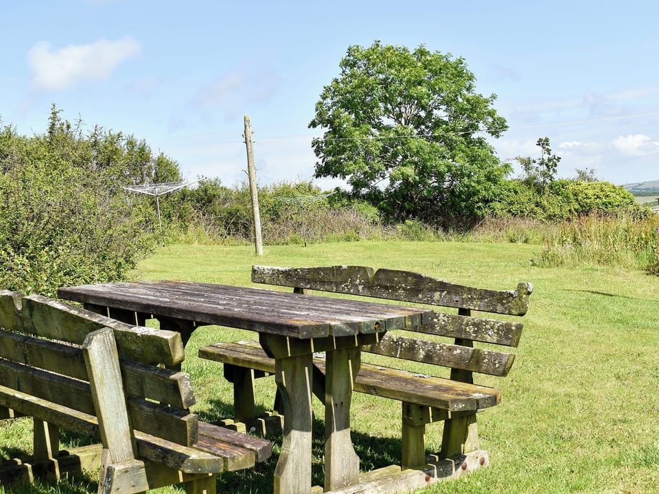 Garden | Round House - Trentinney Farm Holiday Cottages, St Endellion, near Port Isaac