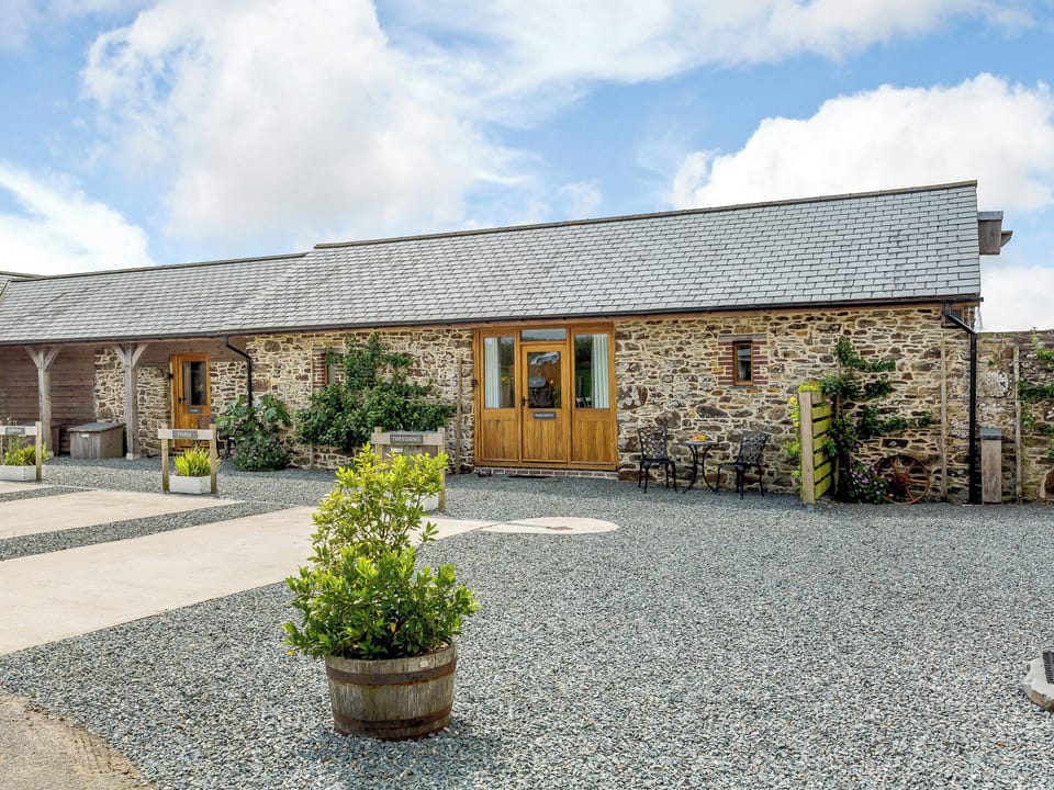 Lovely single-storey stone-built holiday home | Threshing - Hartland Holiday Barns, Woolsery, near Bideford