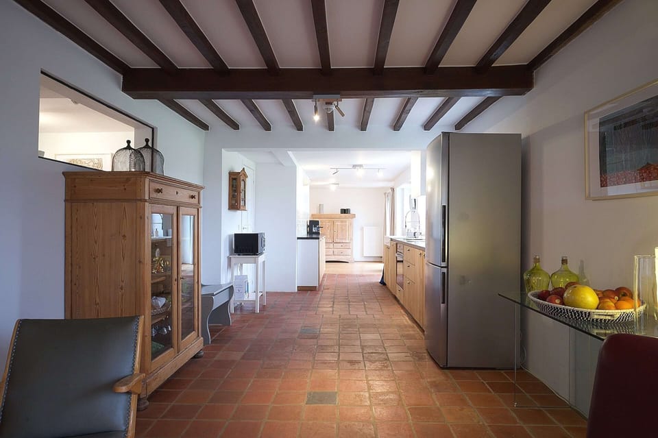 House | Private kitchen | Stovetop, highchair