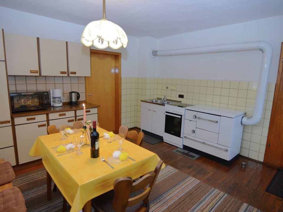 House | Private kitchen | Highchair