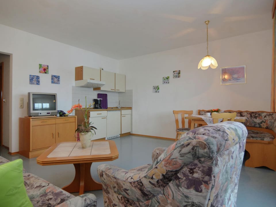 Apartment | Dining