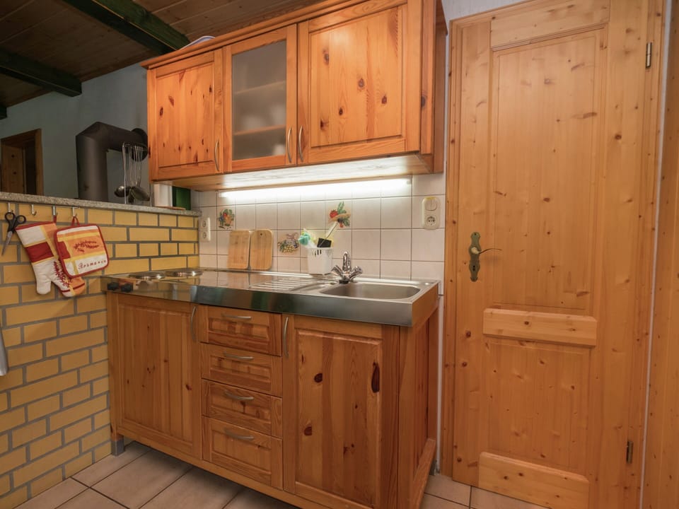 Bungalow | Private kitchen | Highchair