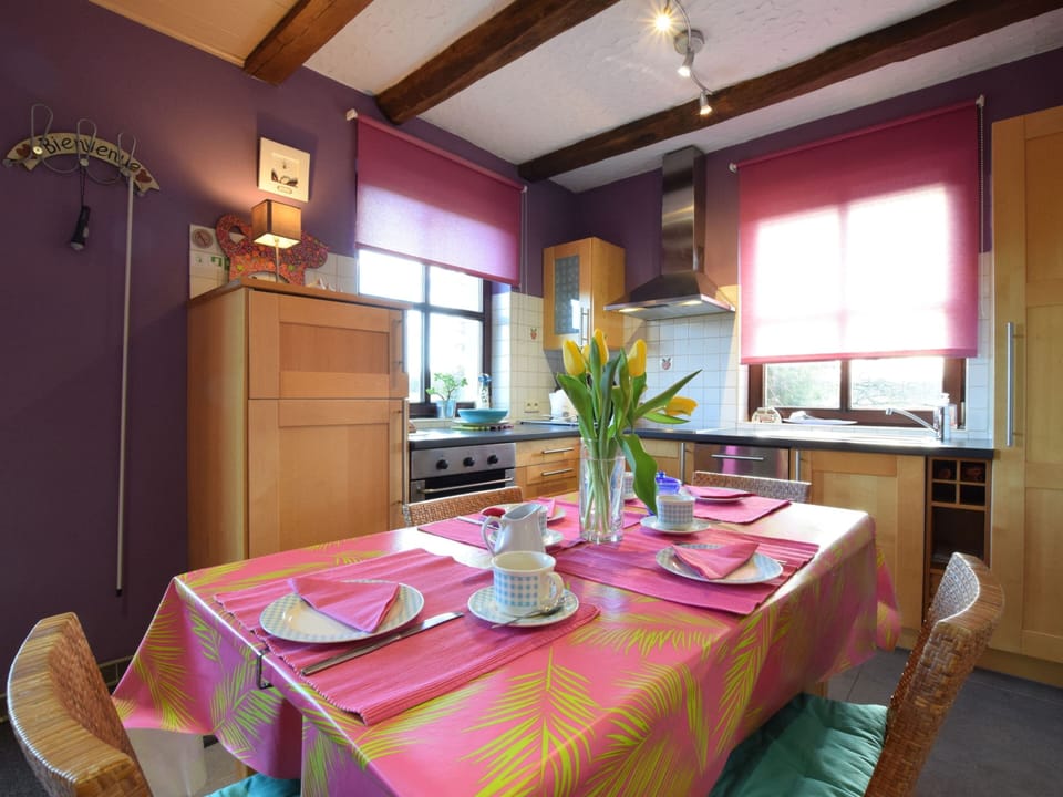 Cottage | Dining