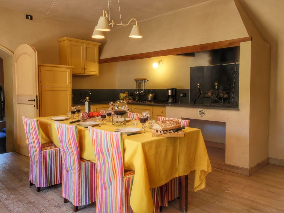 Apartment | Dining