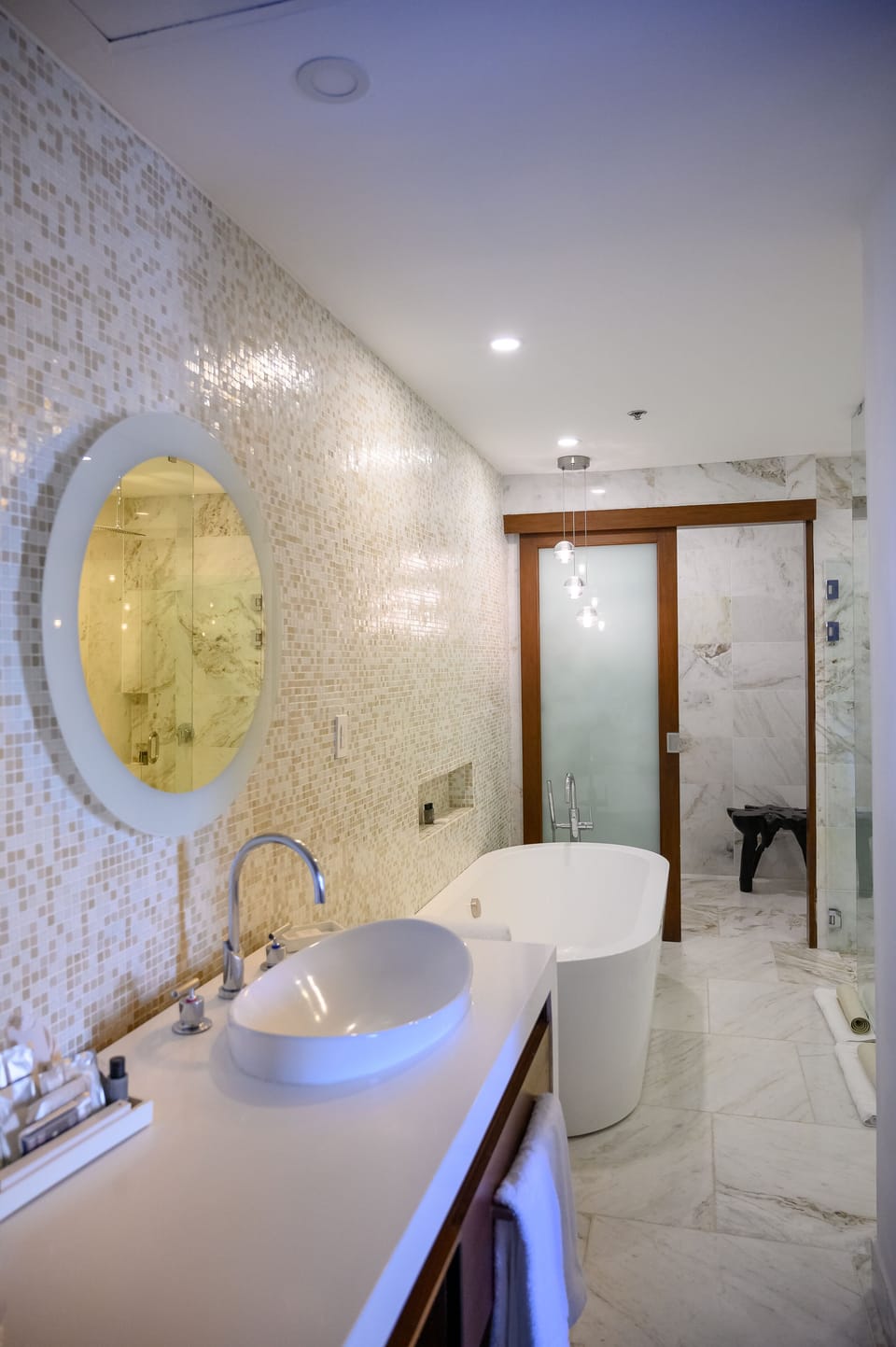 Presidential Suite, 1 King Bed | Bathroom | Free toiletries, hair dryer, bathrobes, slippers