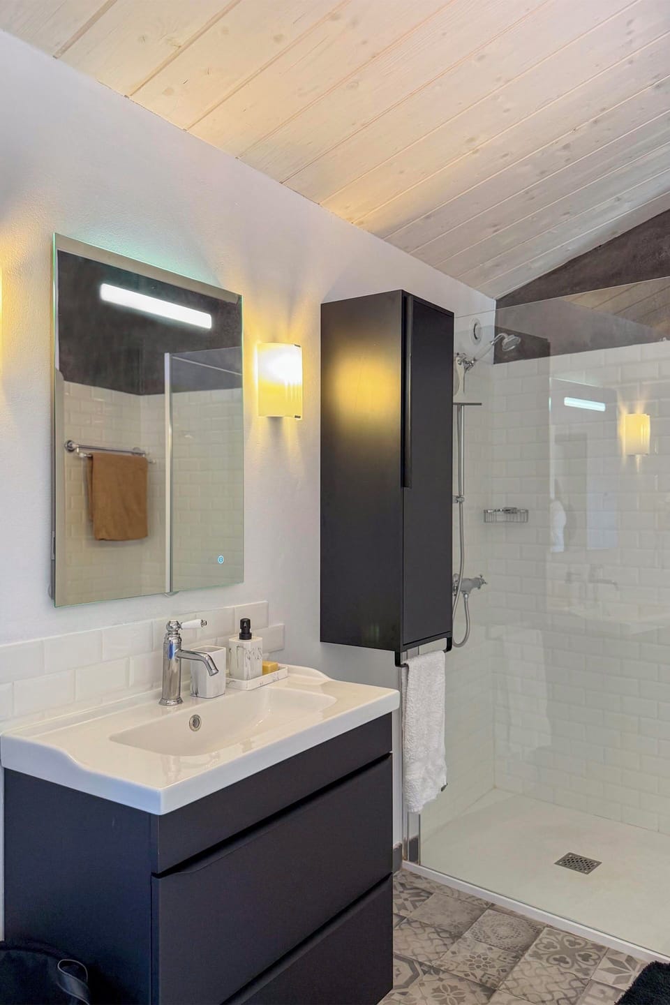 Duplex Apartment T3 106m² with Terrace | Bathroom | Shower, free toiletries, hair dryer, towels