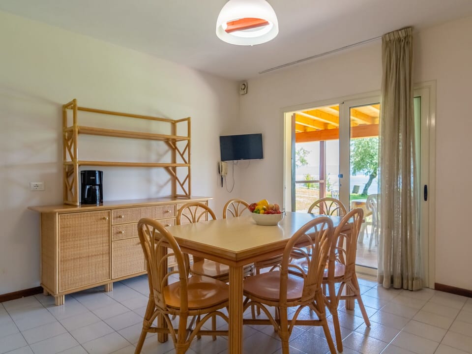 House | Dining