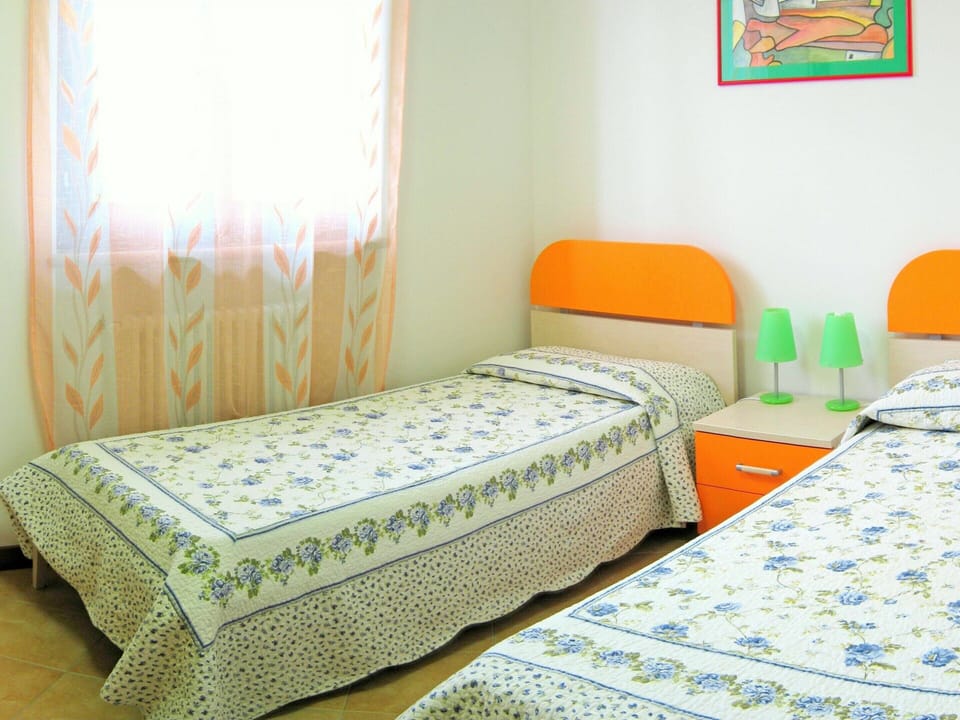 House | 4 bedrooms, individually furnished