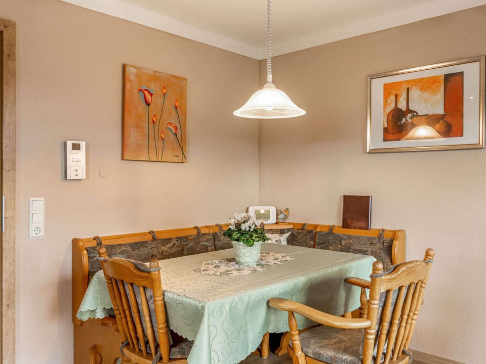 House | Dining