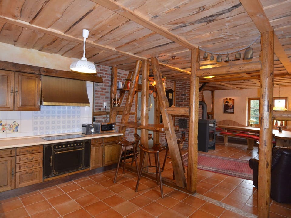 Villa | Private kitchen | Stovetop, highchair