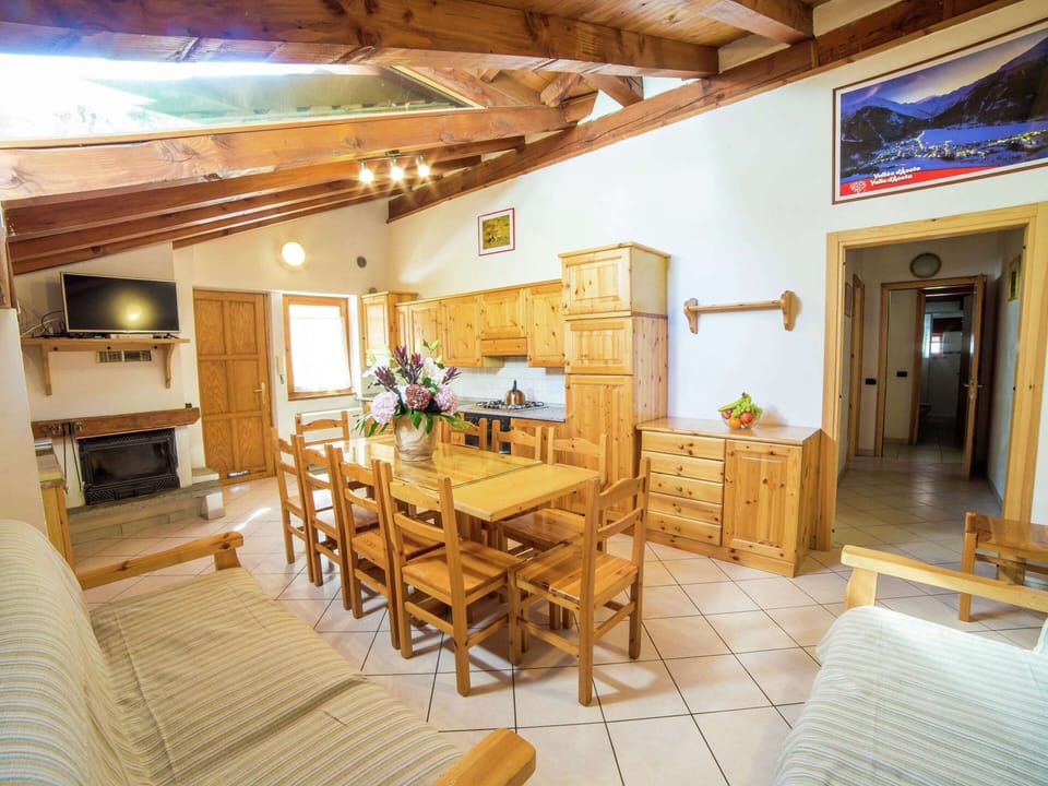 Apartment | Private kitchen | Highchair