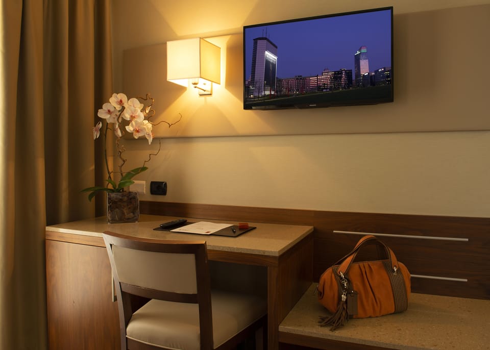 Room amenity